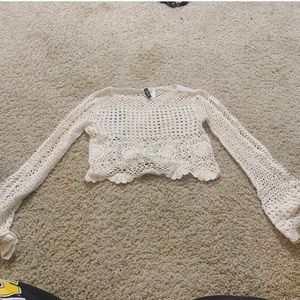 Crocheted long sleeve crop